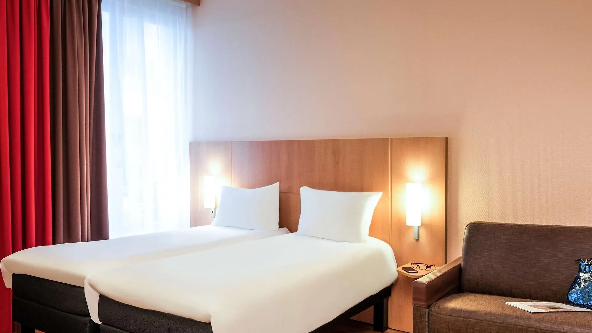 Hotel Mercure Butte Montmartre Basilique Paris