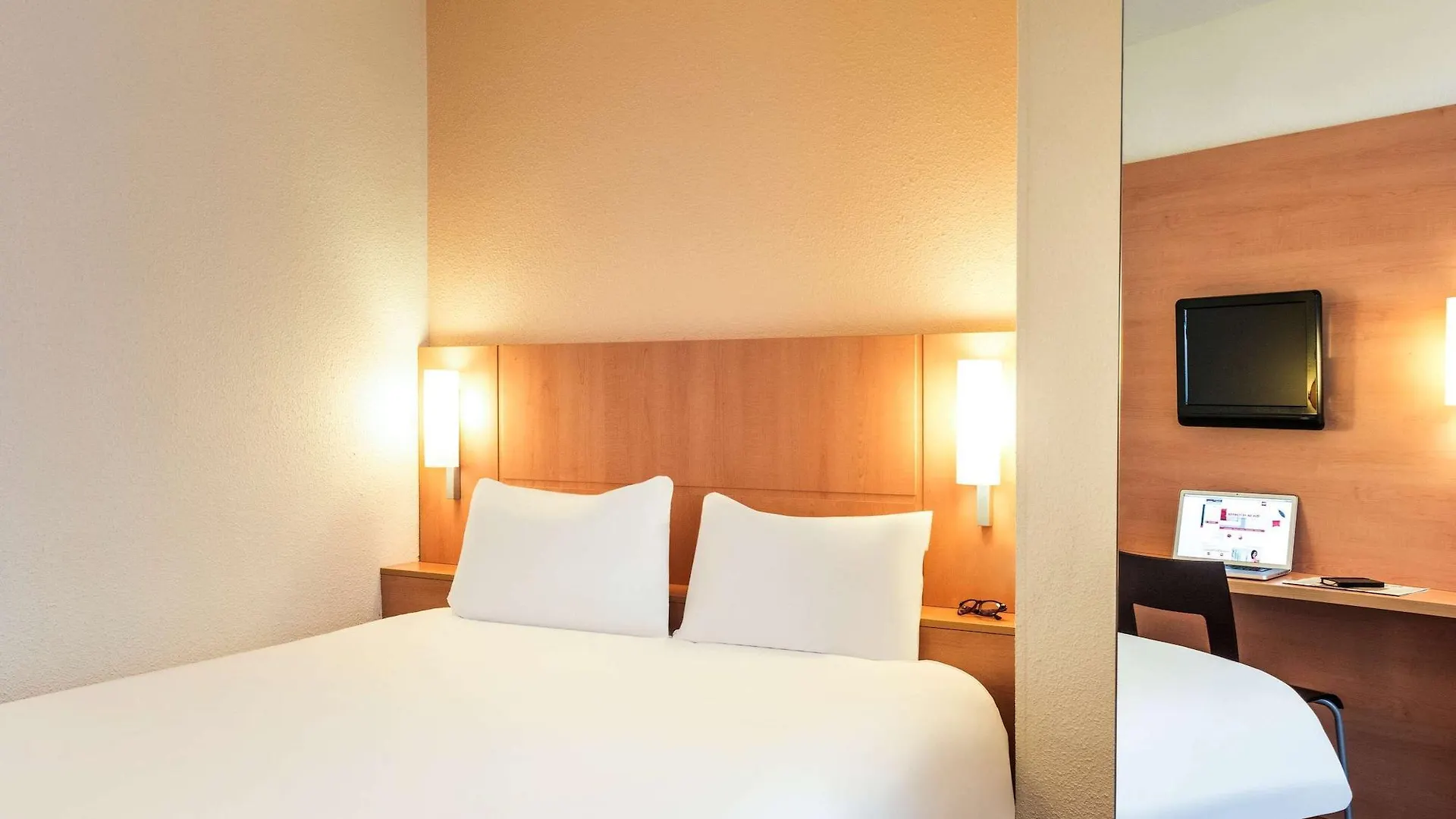 Mercure Butte Montmartre Basilique Hotel