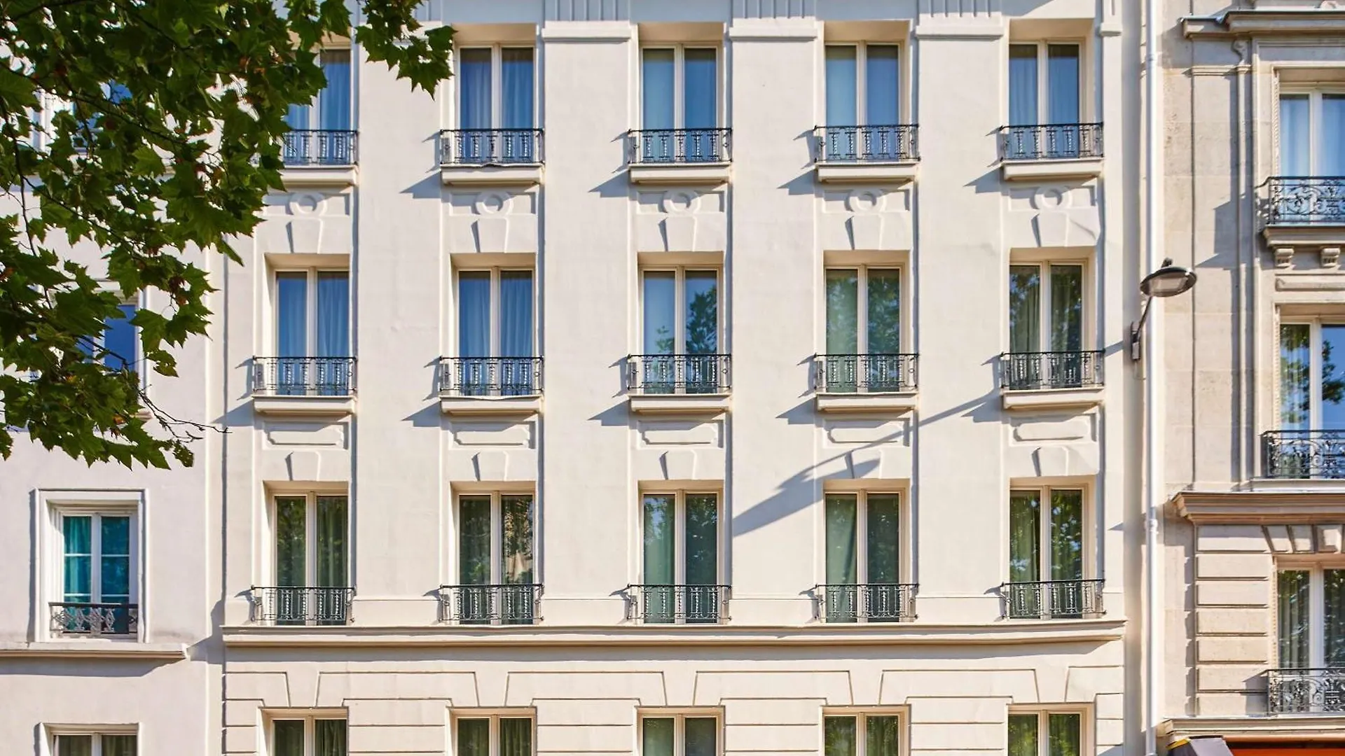 Hotel Mercure Butte Montmartre Basilique 4*
