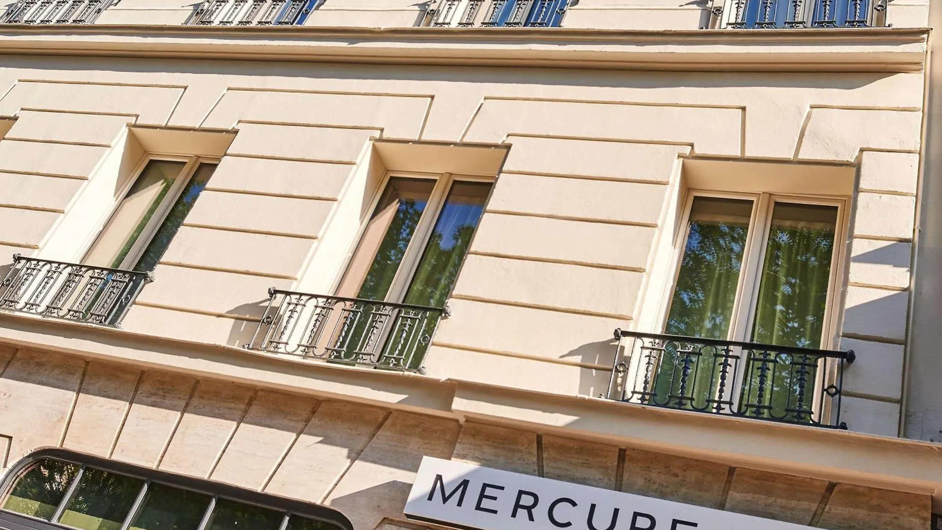 Mercure Butte Montmartre Basilique Hotel Paris
