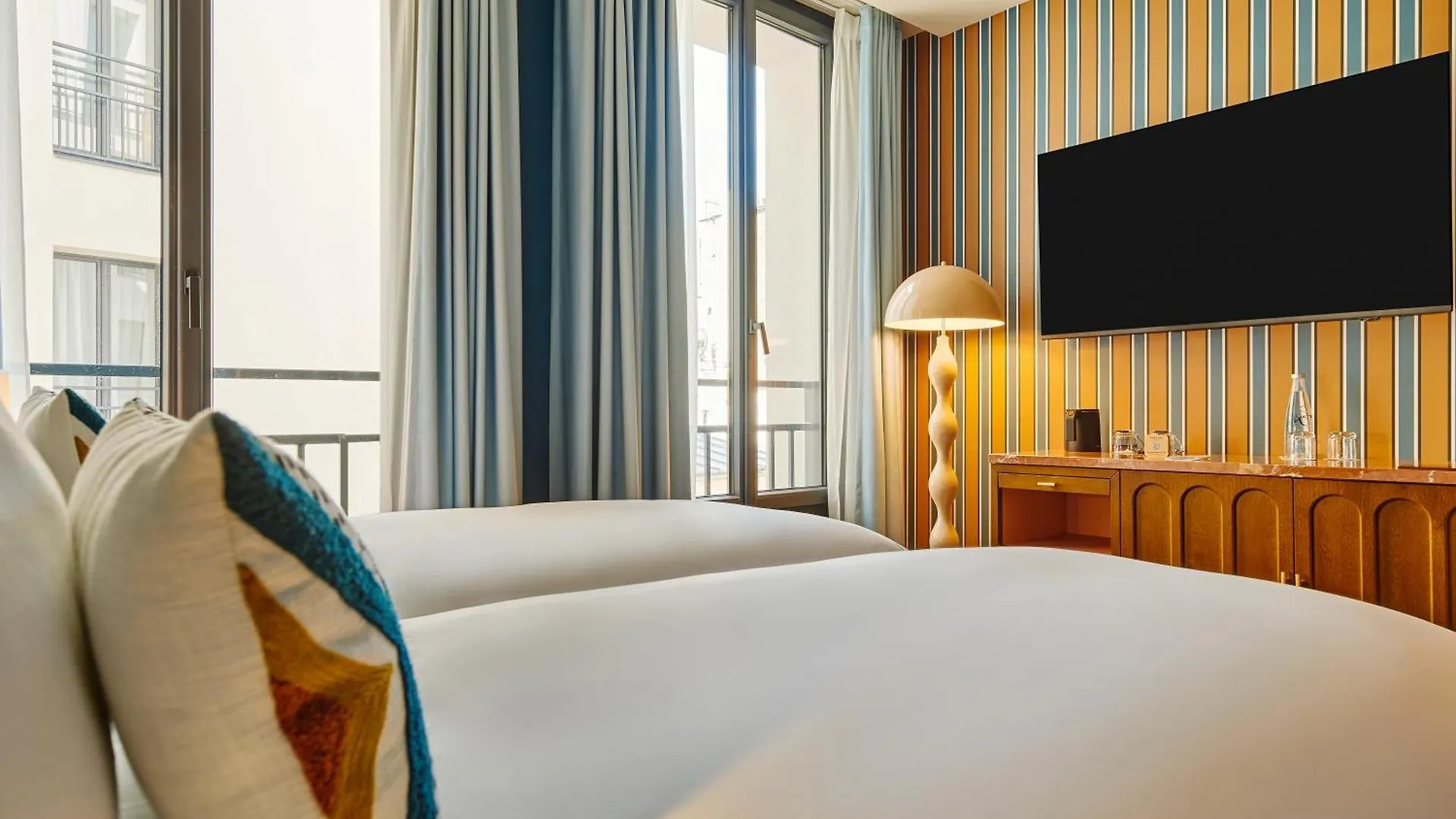 Mercure Butte Montmartre Basilique Hotel 4*
