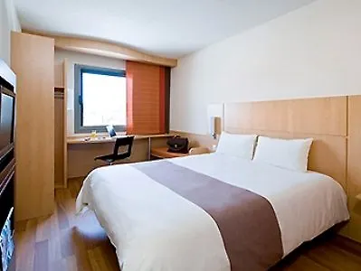 Mercure Butte Montmartre Basilique Paris